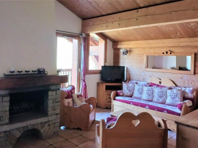 Appartement montagnard spacieux avec balcon, proche pistes et commerces, accès piscine et sauna - FR-1-411-700
